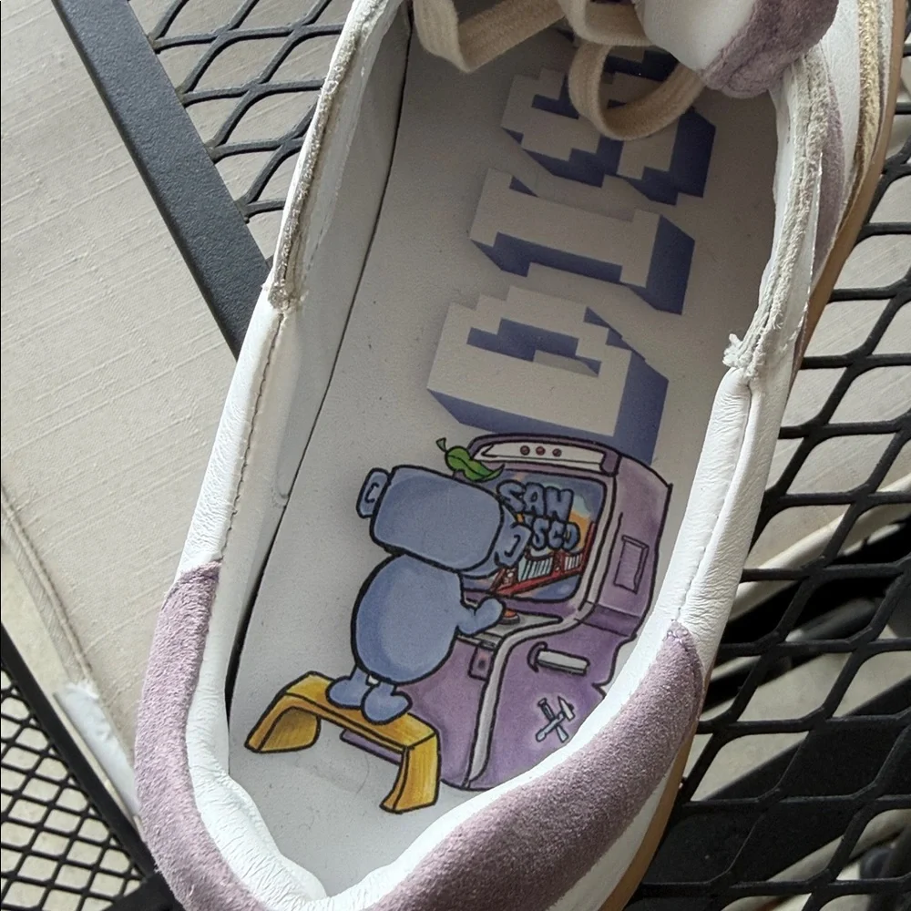 😃NWOT COLLEGIUM x DISCORD Sneakers - Picture 5 of 5